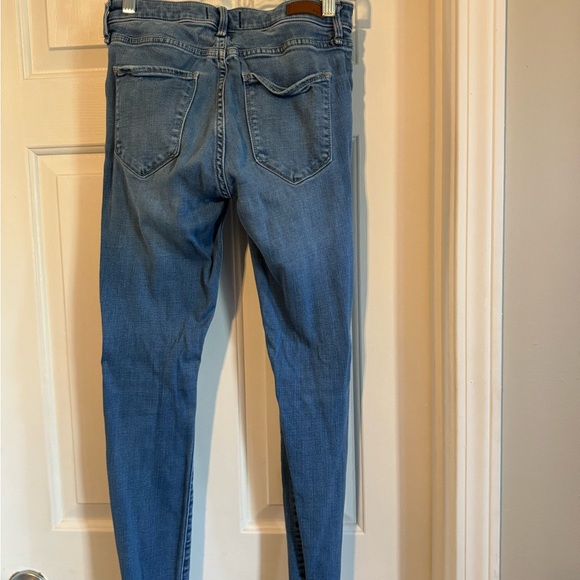 Abercrombie & Fitch Low Rise Ankle Jeans - Picture 7 of 7